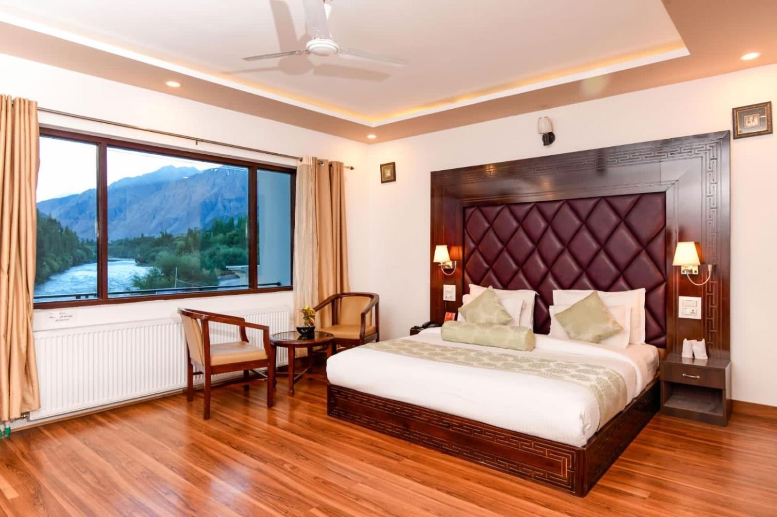 Hotel Chhutuk Heights カールギル エクステリア 写真